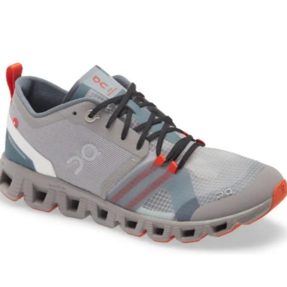 On Cloud Shift Running Shoe